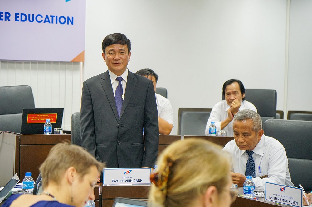 TS. Nguyễn Ngọc Sơn, Phó hiệu trưởng TDTU phát biểu chào mừng quí phóng viên đến dự Lễ thông tin (23/07/2018)