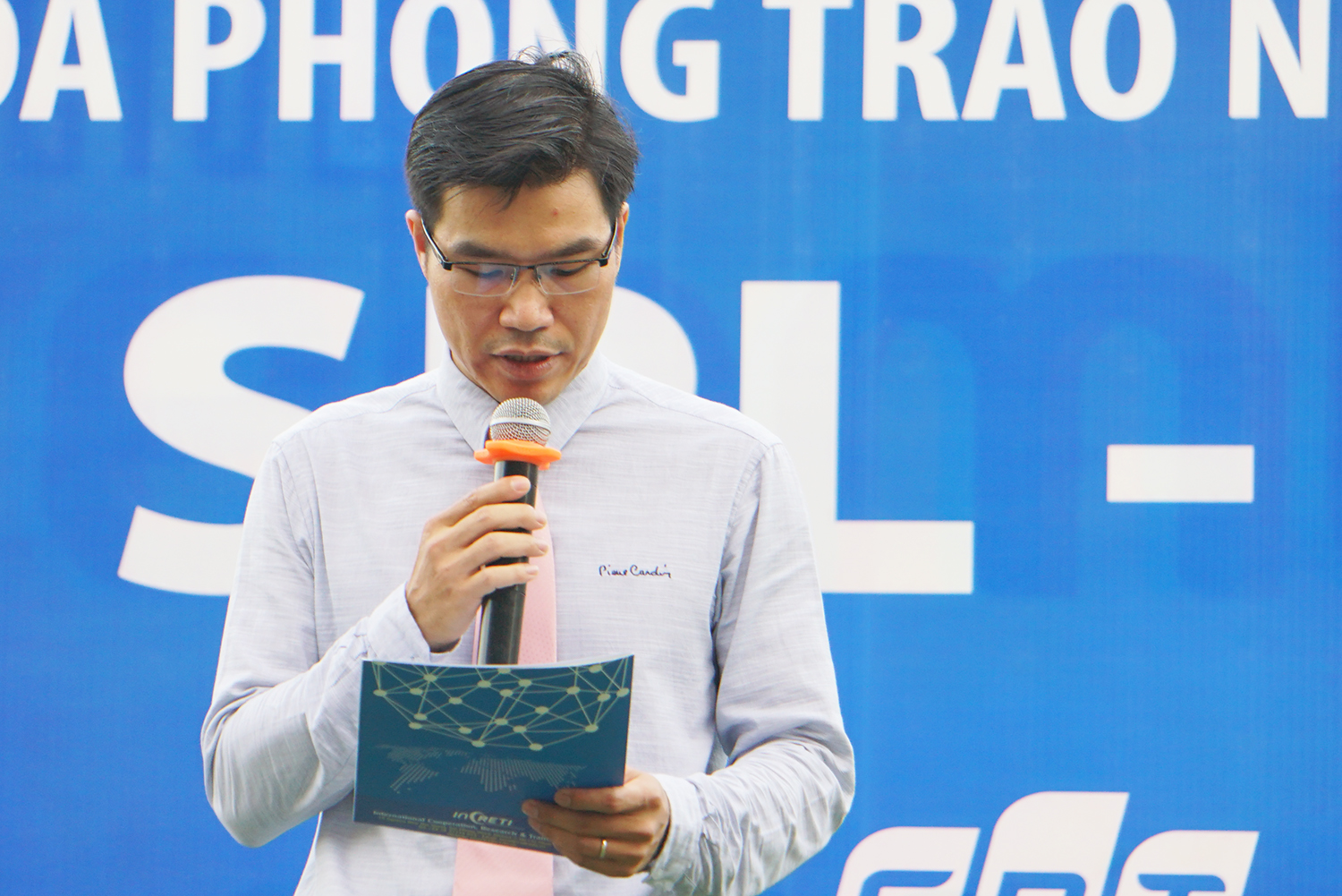 Dr. Tran Trong Dao, TDTU Vice President delivering the opening speech