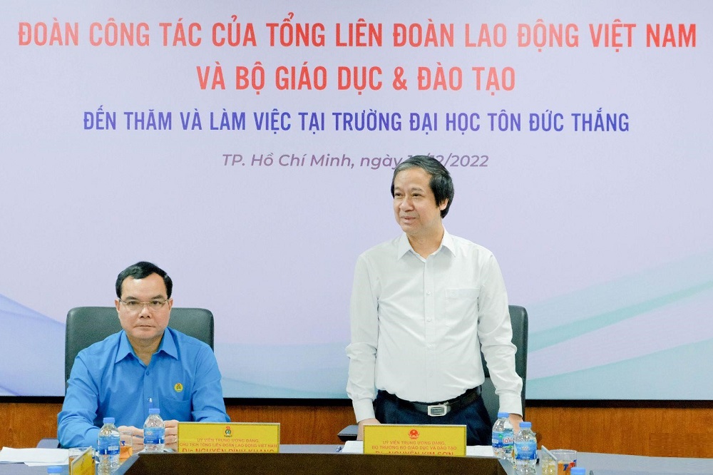 Ủy viên Trung ương Đảng - Bộ trưởng Bộ GD&ĐT Nguyễn Kim Sơn.