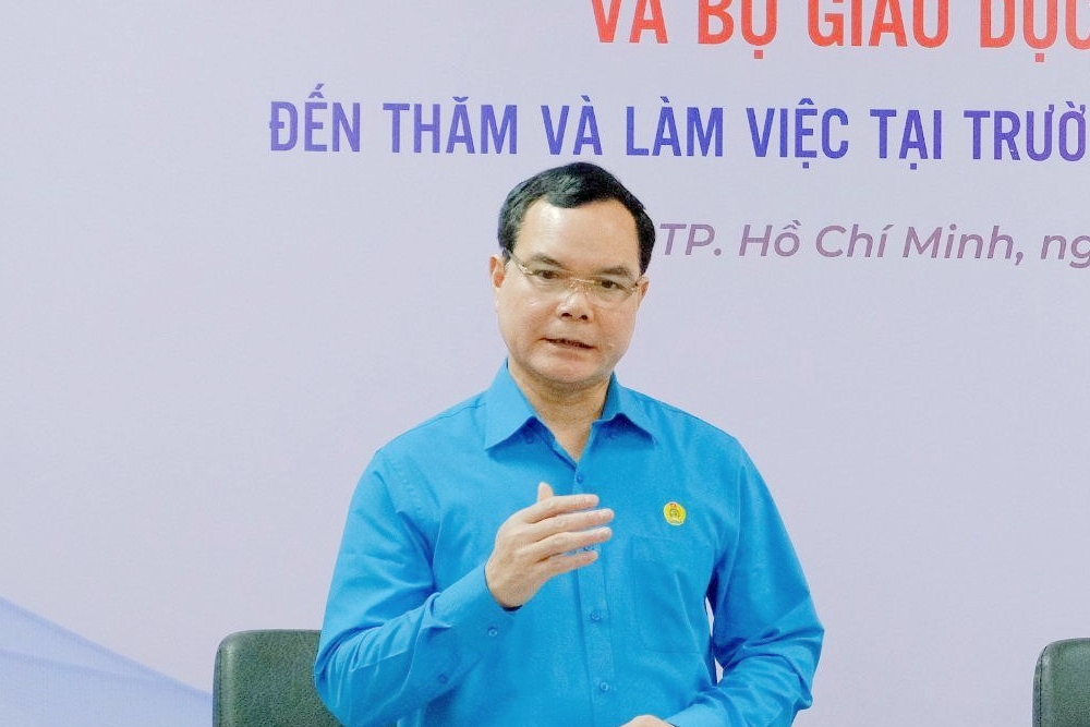 Ủy viên Trung ương Đảng - Chủ tịch Tổng LĐLĐ Việt Nam Nguyễn Đình Khang.