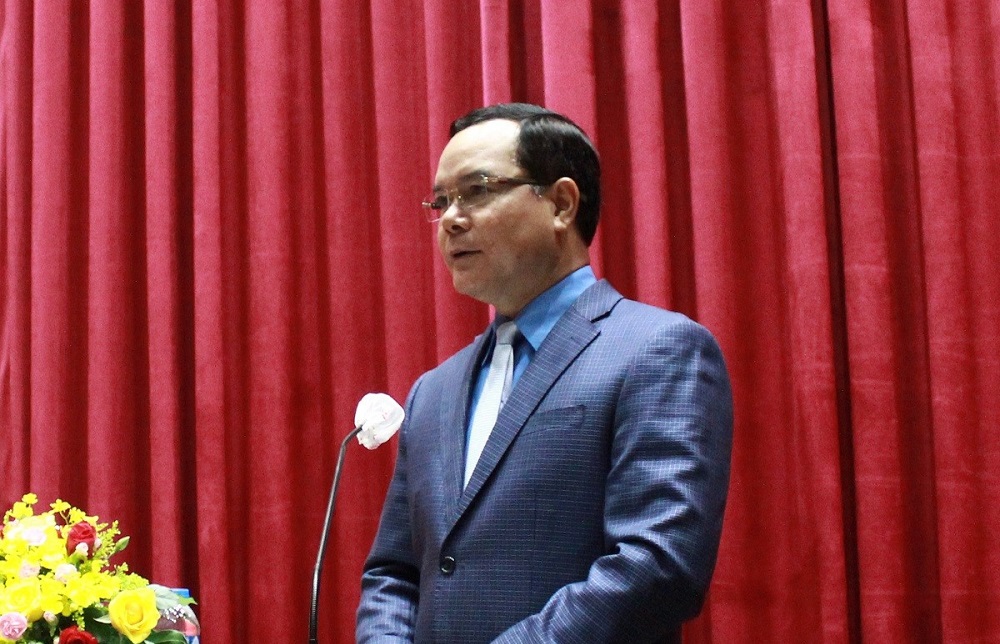 Ông Nguyễn Đình Khang phát biểu giao nhiệm vụ cho TS. Vũ Anh Đức.