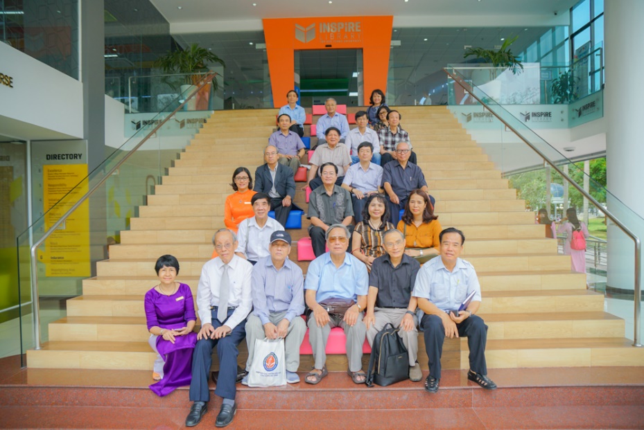 Đoàn Hiệp hội đại học và cao đẳng Việt Nam tham quan Tòa nhà sáng tạo và Thư viện