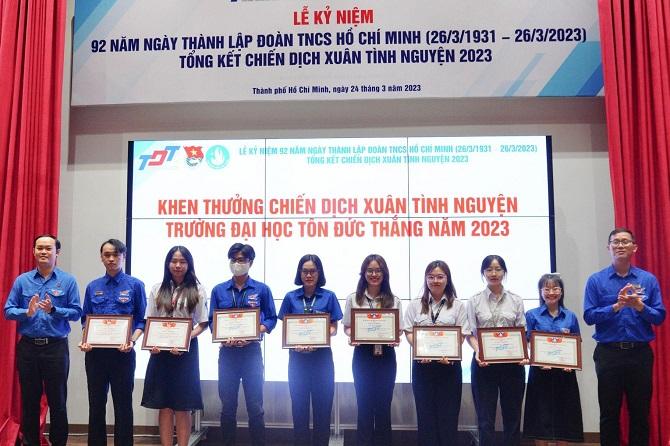 Thanh-nien-0