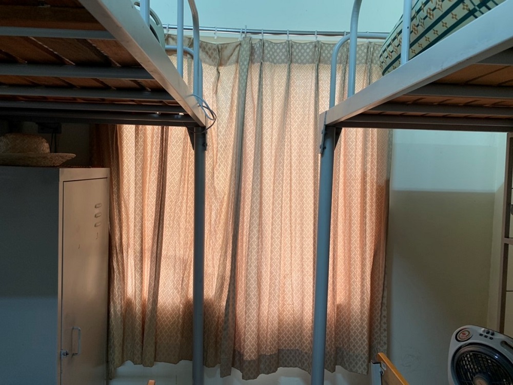 Cố định rèm cửa