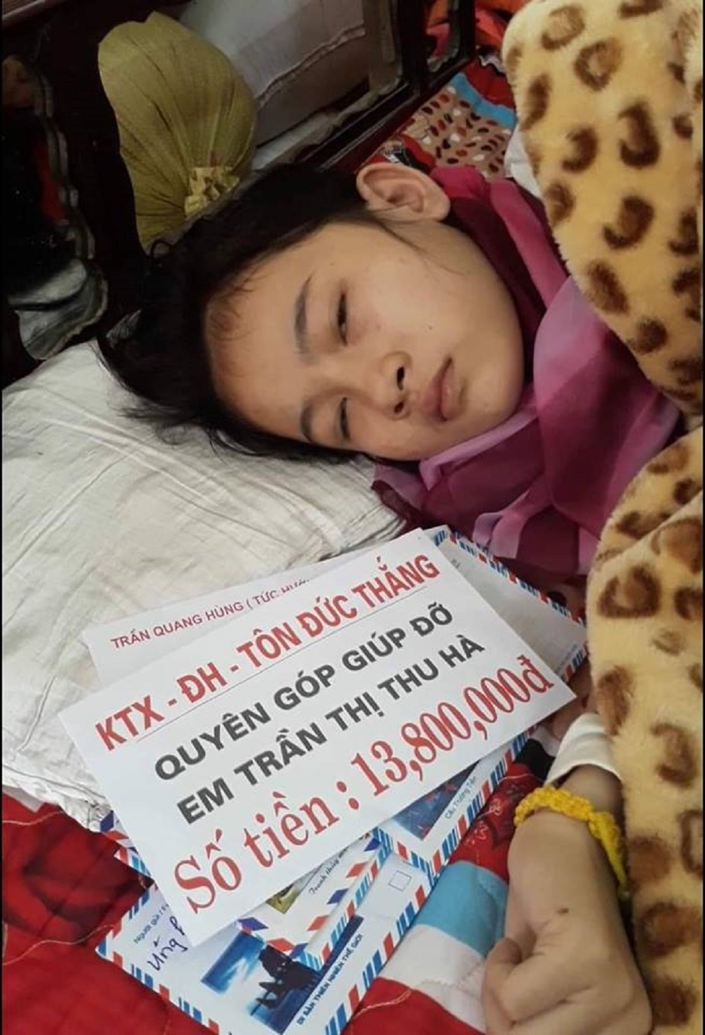 Quyên góp ủng hộ em Hà