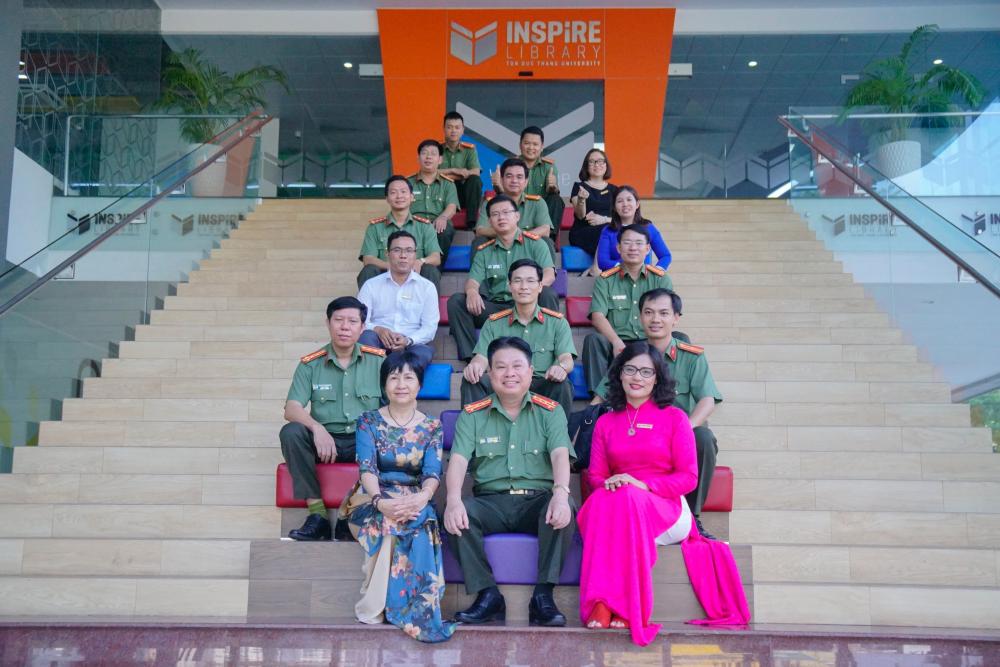 … Thư viện truyền cảm hứng