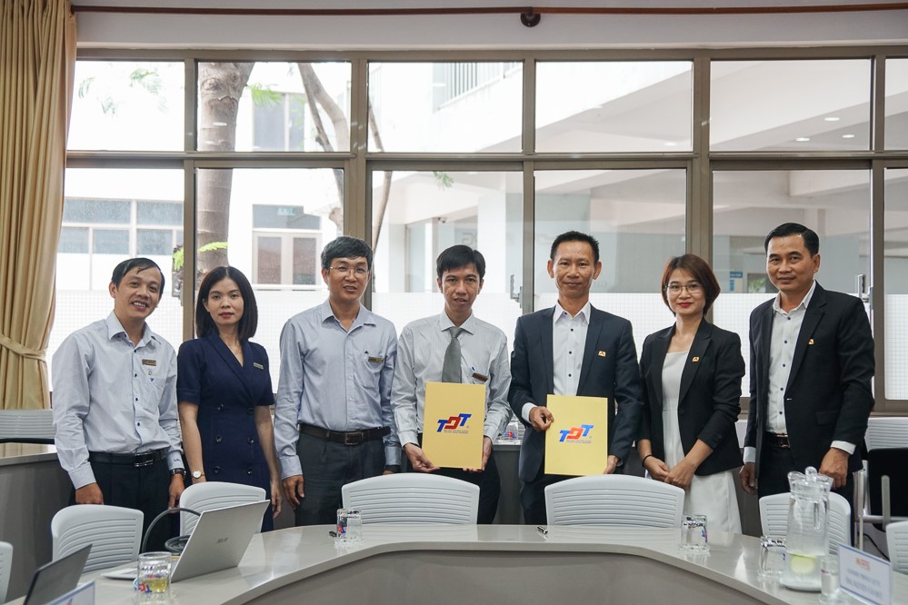 Hai bên trao đổi biên bản thỏa thuận…