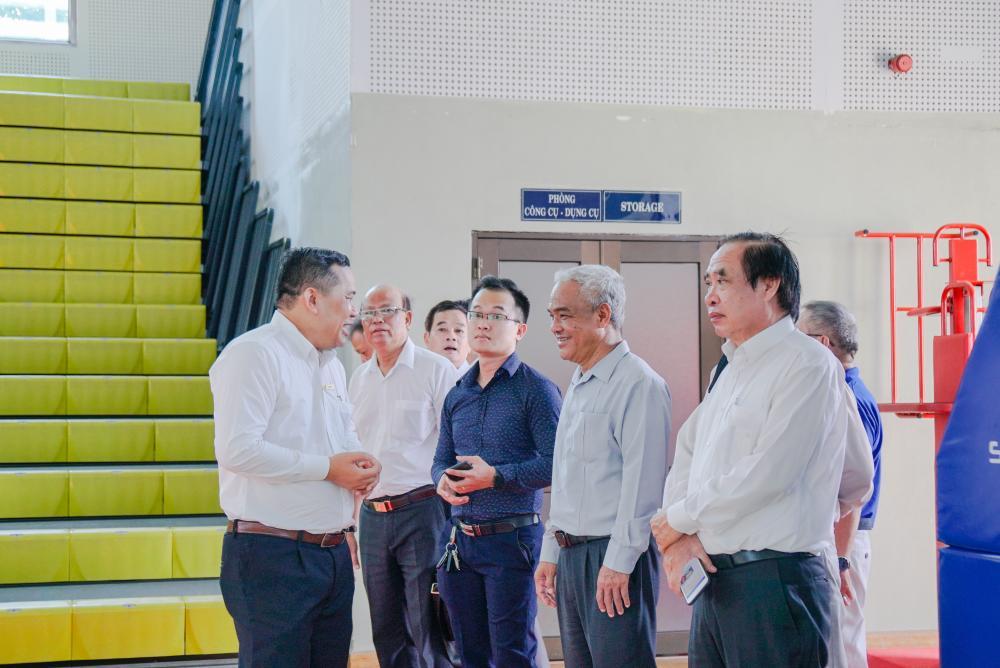 …Nhà thi đấu đa năng…  