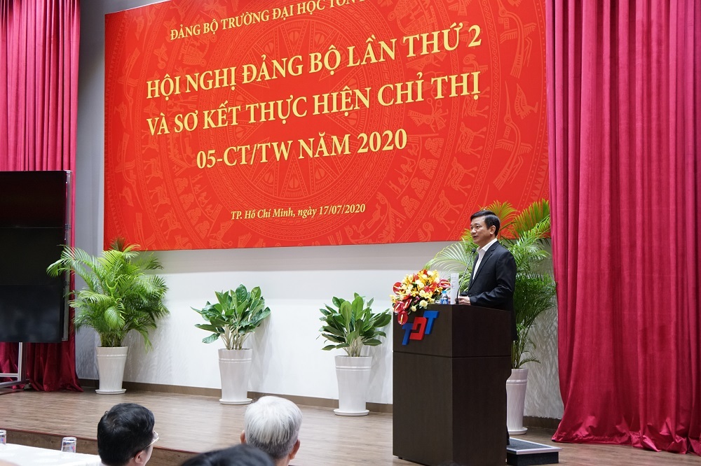 Đồng chí Lê Vinh Danh, Bí thư Đảng ủy điều hành phần ý kiến và thảo luận