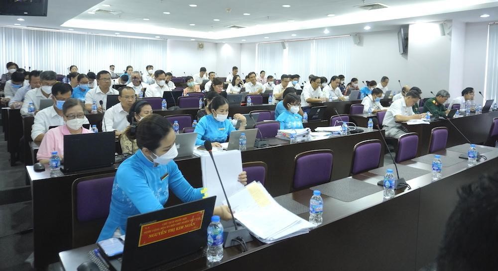 Lãnh đạo các đơn vị tham dự Hội nghị.