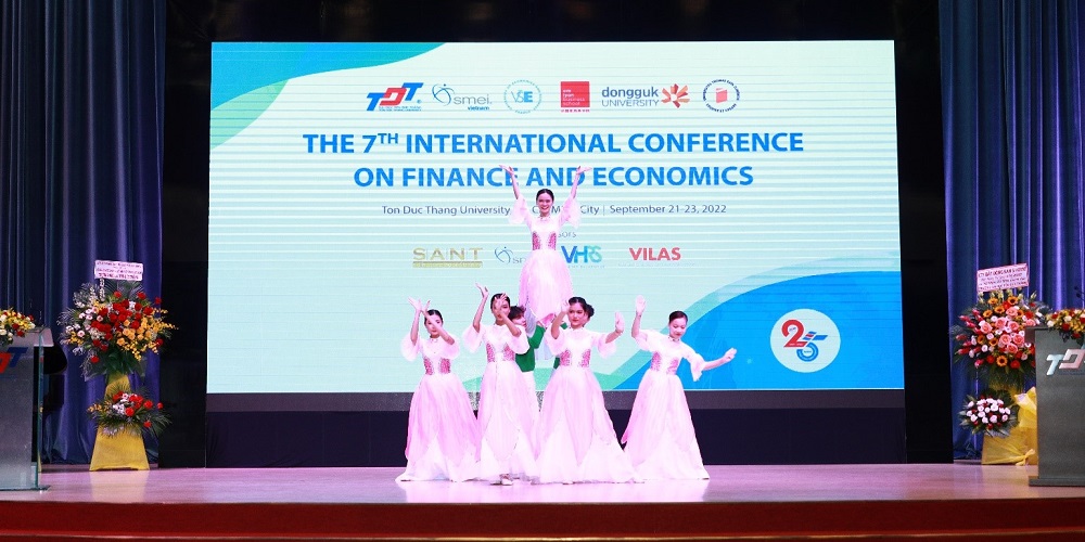 Music performances by TDTU students.