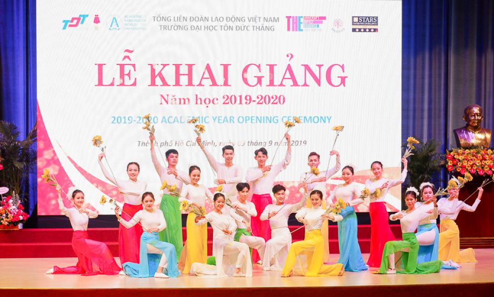 Welcome musical performances by TDTU students