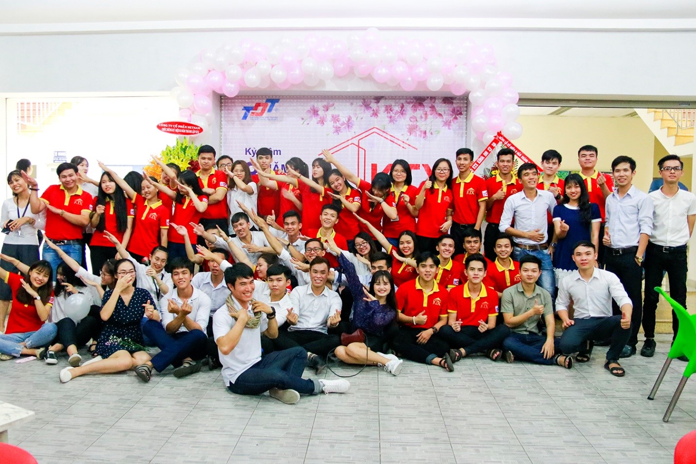 Chụp hình lưu niệm