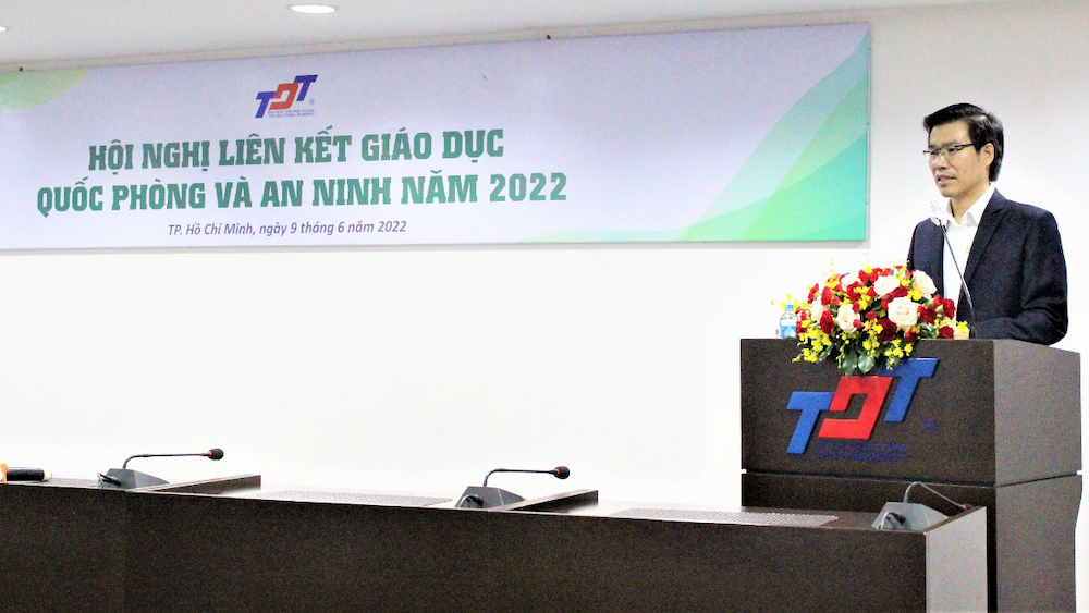 TS. Trần Trọng Đạo - Quyền Hiệu trưởng phát biểu khai mạc.