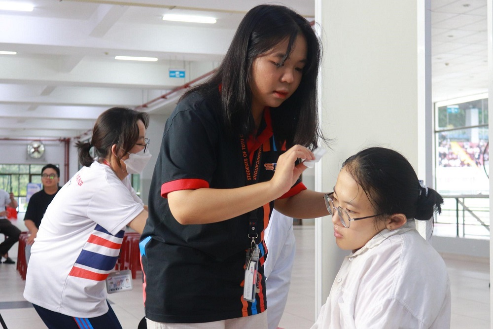 Mỹ Hoa chính thức trở thành sinh viên Đại học Tôn Đức Thắng.