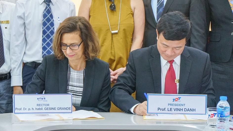 Ký Thỏa thuận hợp tác toàn diện với Đại học khoa học ứng dụng Leipzig (Đức)