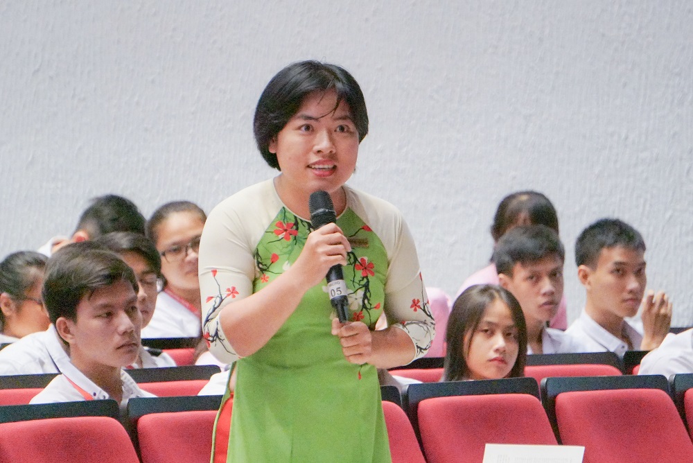 Diễn giả công chúng