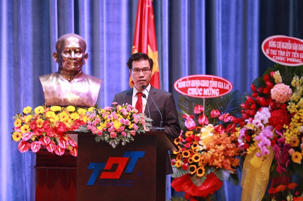 TS. Trần Trọng Đạo phát biểu khai giảng năm học mới