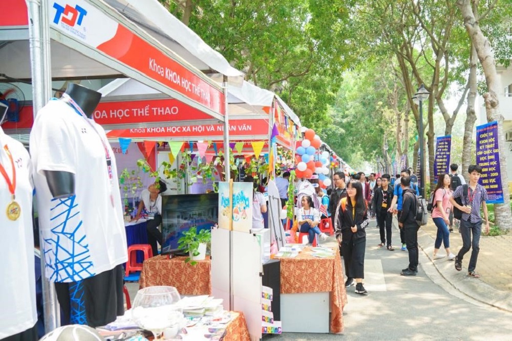 …having a look at products on display…