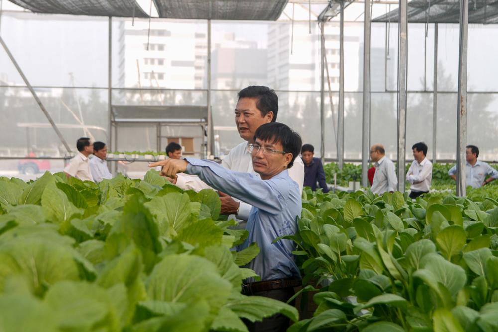 …and Smart Agricultural Experimental Garden
